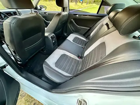 Foto 11 e Volkswagen Jetta 2.0 TDI