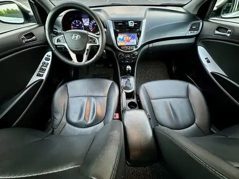 Foto 7 e Hyundai Accent 1.6d
